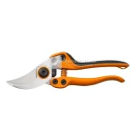 Végkiárusítás Fiskars PB-8 M közepes, professzionális metszőolló, mellévágó